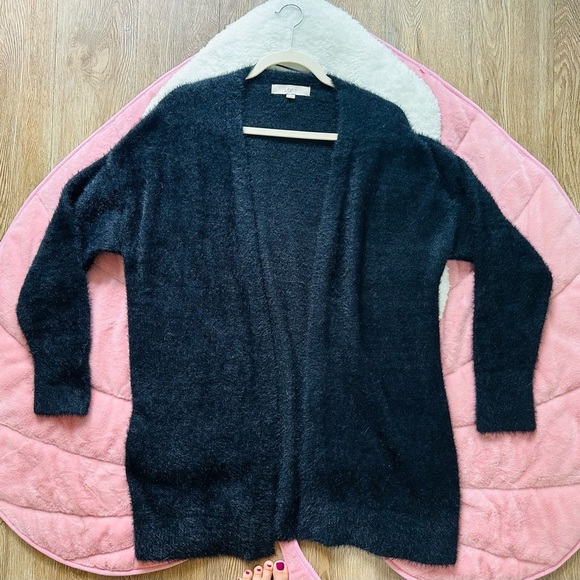 Ann Taylor LOFT ~ Women's Black Cardigan Sweater - Picture 1 of 2